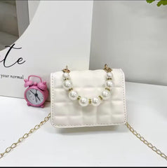 Princes girl preal Fashion hand bag