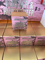 𝐌𝐢𝐬𝐬 𝐥𝐚𝐫𝐚 𝐛𝐥𝐮𝐬𝐡 𝐚𝐧𝐝 𝐡𝐢𝐠𝐡𝐥𝐢𝐠𝐡𝐭𝐞𝐫 𝐩𝐚𝐥𝐞𝐭𝐭𝐞