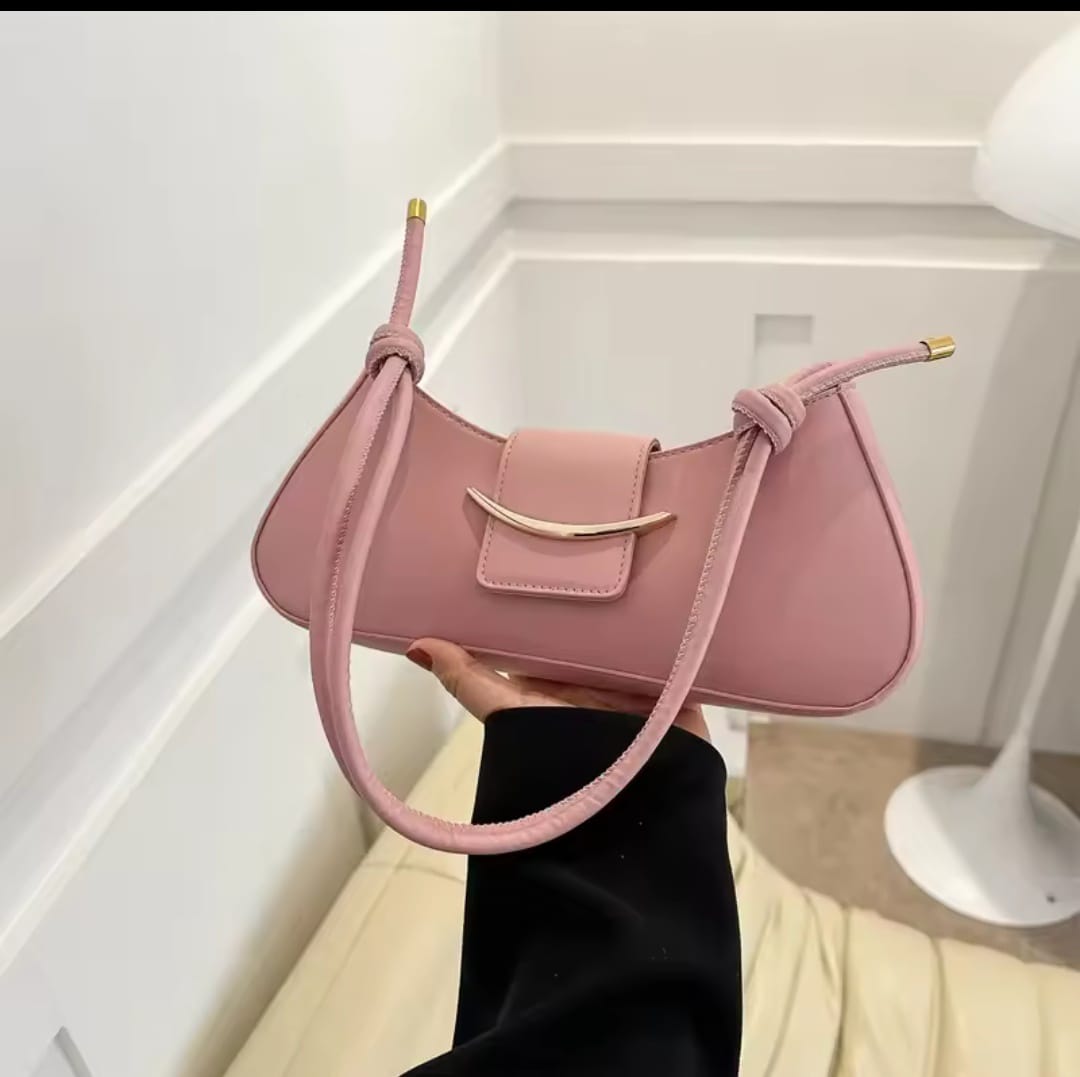 Cash Trendy Shoulder Bag